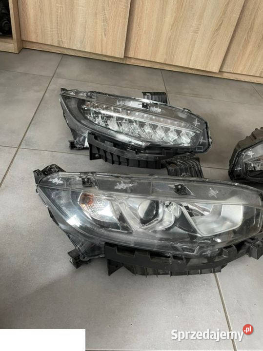 Honda Civic X reflektor soczewka 2017 Kozubszczyzna