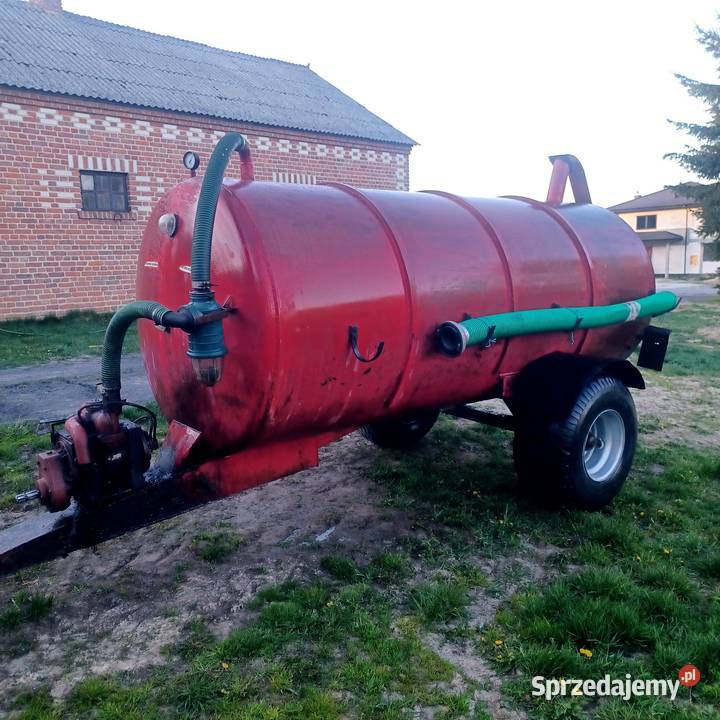 Beczkowóz beczka wóz asenizacyjny Pomot 4000l Beczkowozy Piaski sprzedam