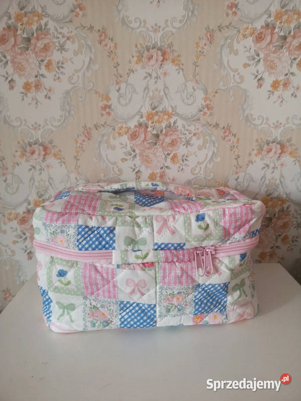 Duża kosmetyczka pojemna kuferek patchwork w Niepołomice sprzedam