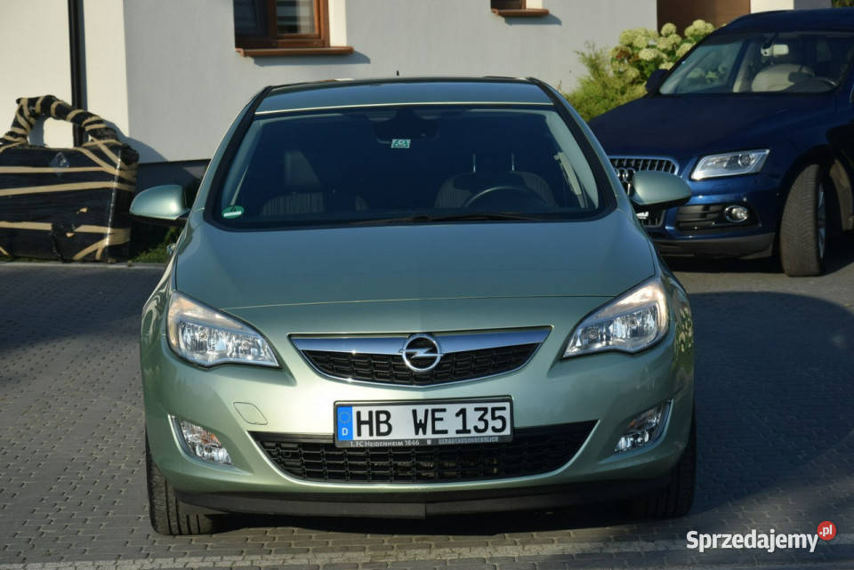 Opel Astra 14B Klima Navi DVD 2 Kpl Kół nieuszkodzony Majdan Sieniawski