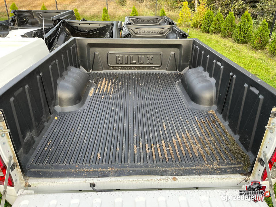 Kuweta Toyota Hilux 15 kabiny na pakę wykładzina części blacharskie