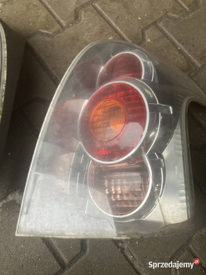Lampa lampy lefrektor tył przód Toyota corolla