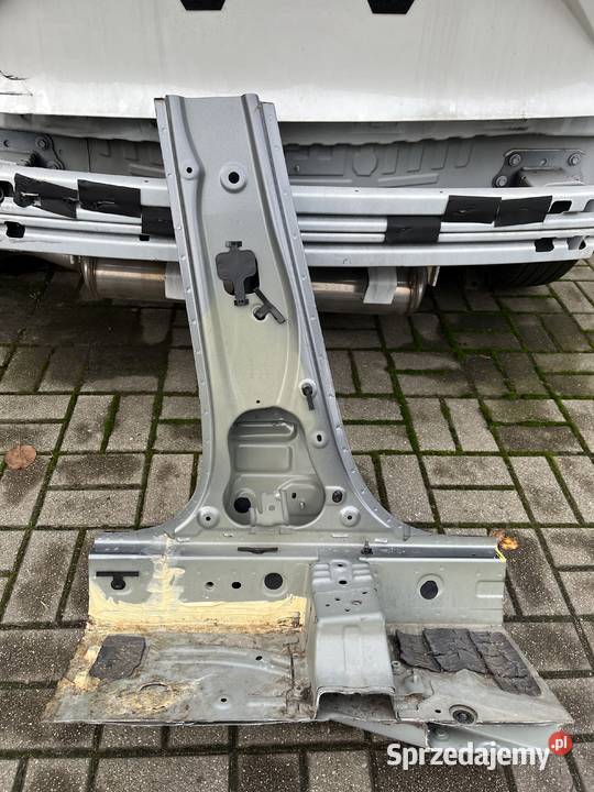 Nissan Qashqai III J12 próg lewy środkowy słupek Poznań sprzedam