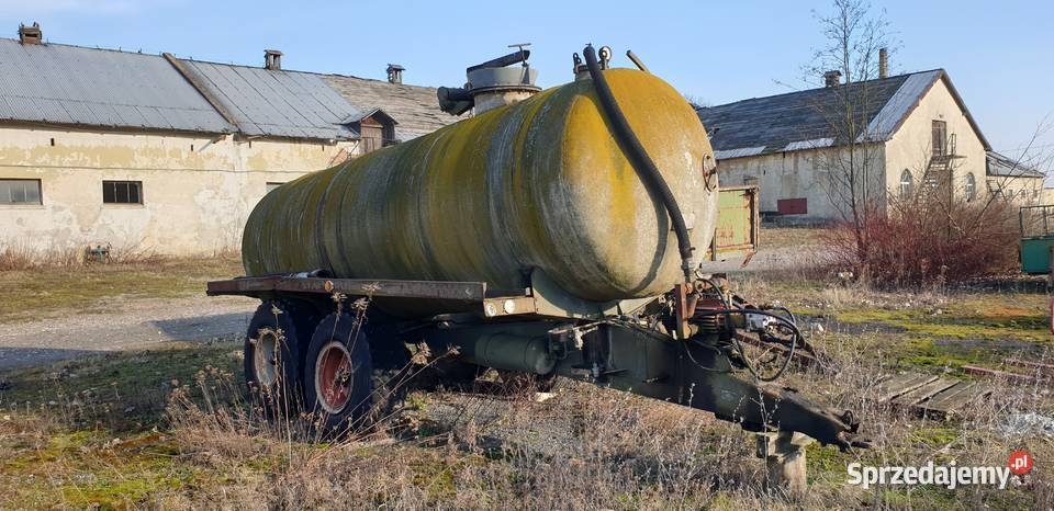 Beczkowóz beczka wóz asenizacyjny Fortschritt Babsk
