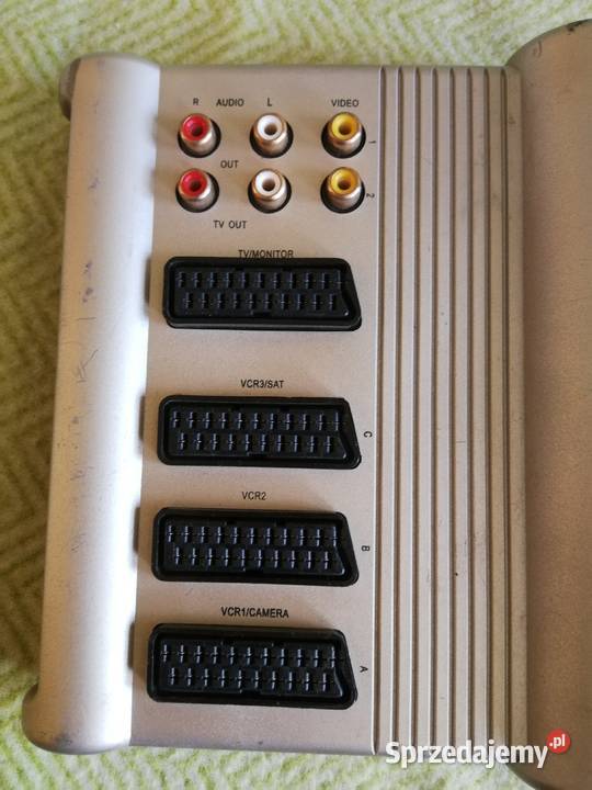 Rozdzielacz Euro SCART Hama AV Selector 100S z Szczecin
