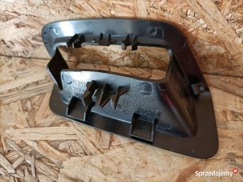 MERCEDES W212 RAMKA OSŁONA UCHWYTU KANAPY PRAWY wielkopolskie Pleszew