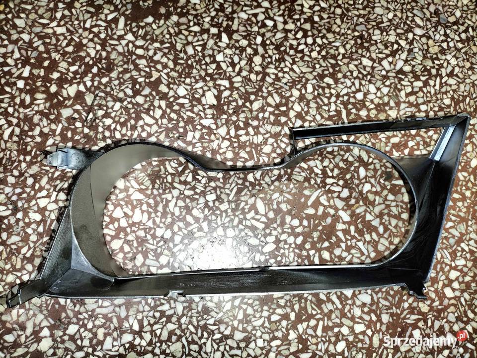 Blenda lampy prawej BMW E46 330Ci COUPE CABRIO Poręba sprzedam