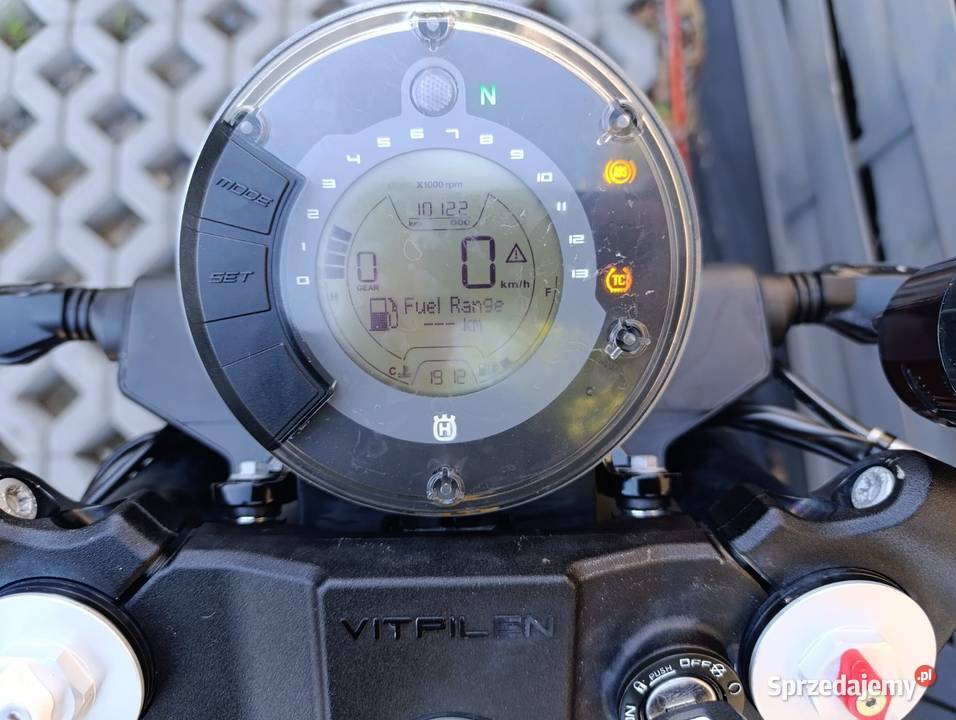 Husqvarna Vitpilen 701 35kW na A2 ABS akrapovic