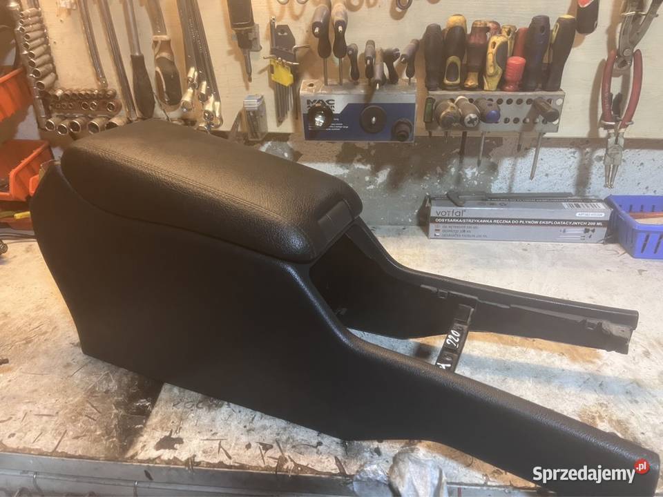 Podłokietnik z telefonem Mercedes E klasa W210 Rok produkcji 2001