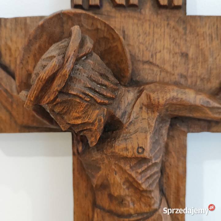 Rzeźba Jezus na krzyżu w drewnie małopolskie Wola Łużańska