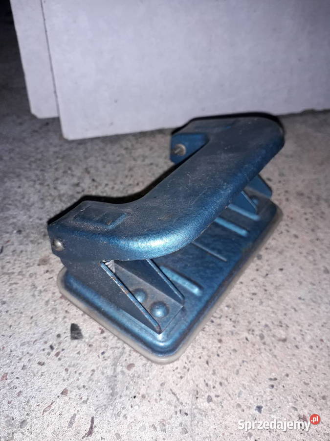 dziurkacz żeliwny do akt prl