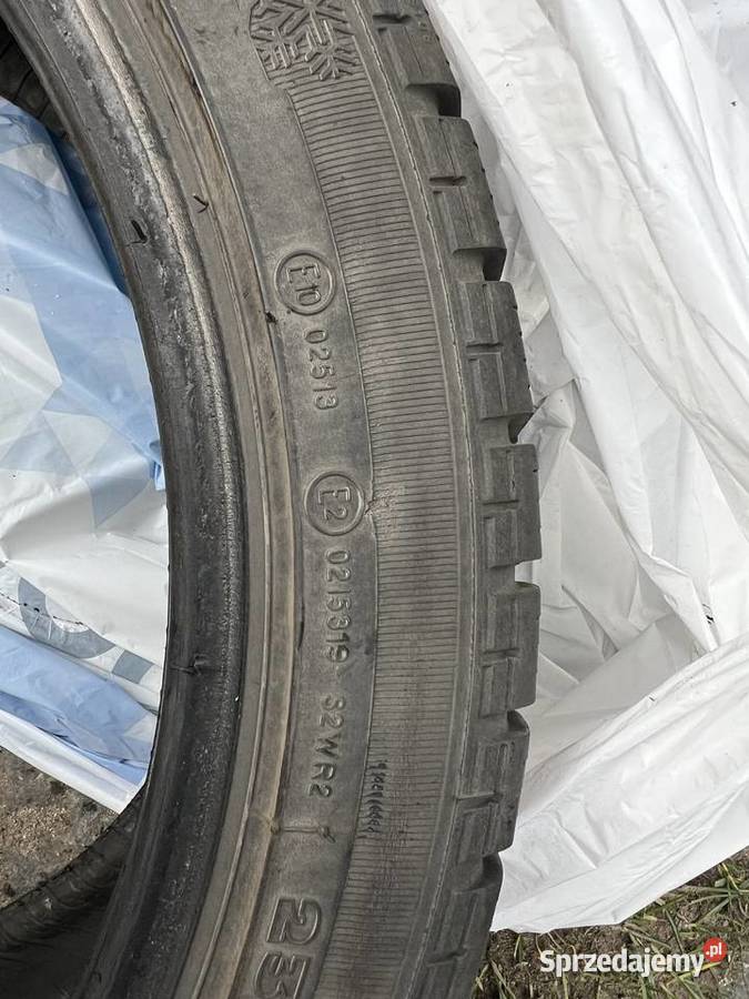 Opony zimowe kormoran 23540 r18 Bielawa sprzedam