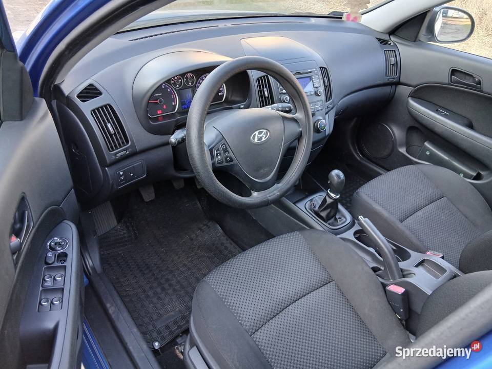 HYUNDAI i30 14 benz 2011r Klima Isofix Alufelgi kupiony w Polsce Gliwice