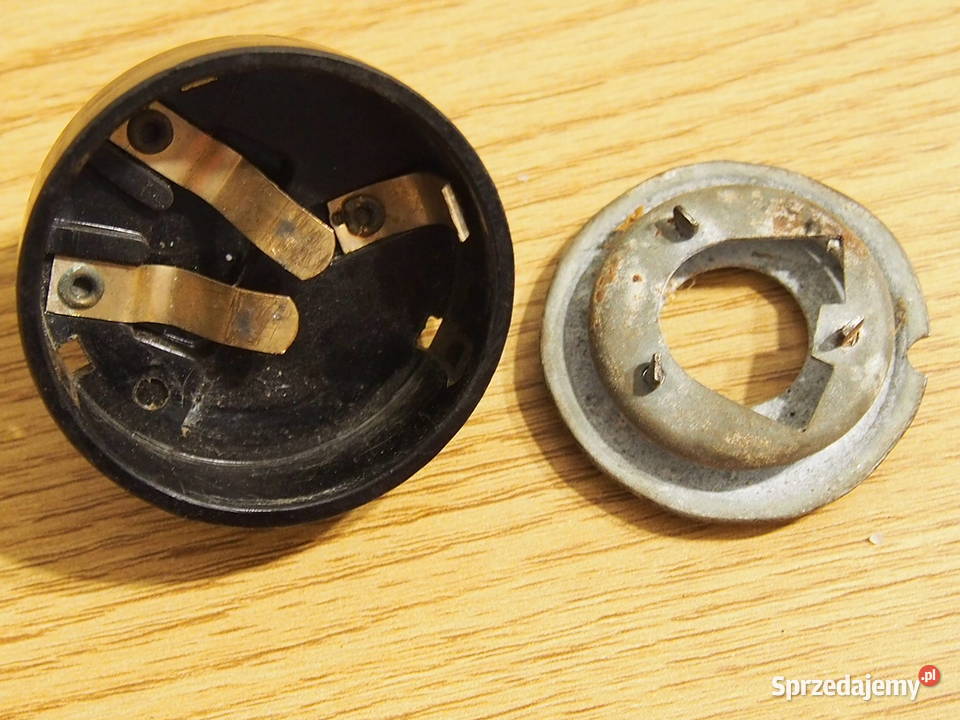 IŻ 49 OPRAWKA ŻARÓWKI Szewna