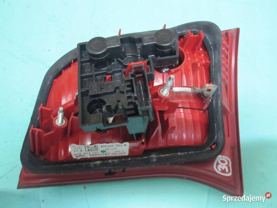 AUDI A6 C6 07r lampa lewa tył w klapę 4F9945093B
