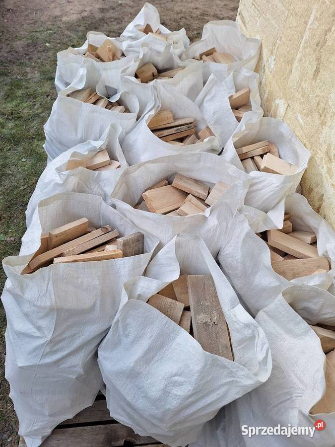 Drewno w workach deski rozpałka opał Nowodworce
