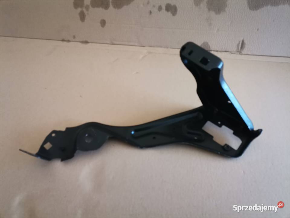 CKLASA W204 OKULAR LAMPY LEWY PRZÓD WSPORNIK części blacharskie