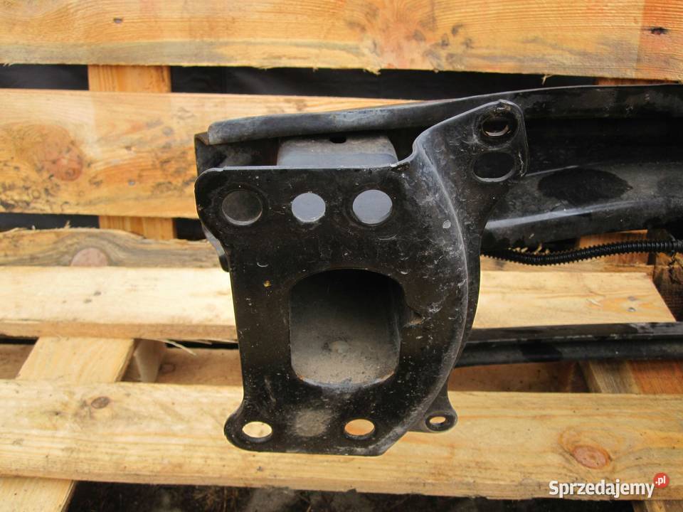 VOLKSWAGEN CADDY III LIFT 13r belka zderzaka