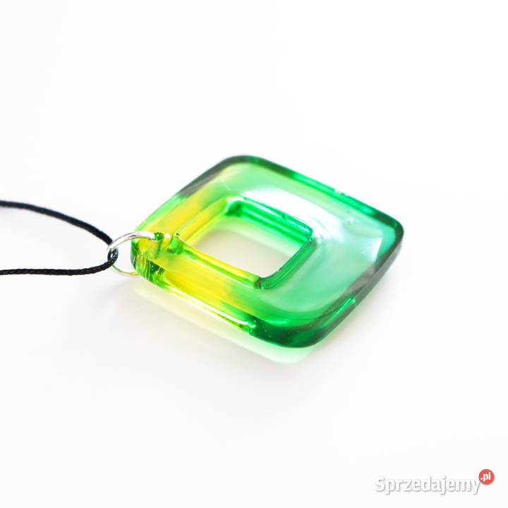 Zielono żółty wisiorek romb z żywicy handmade Warszawa
