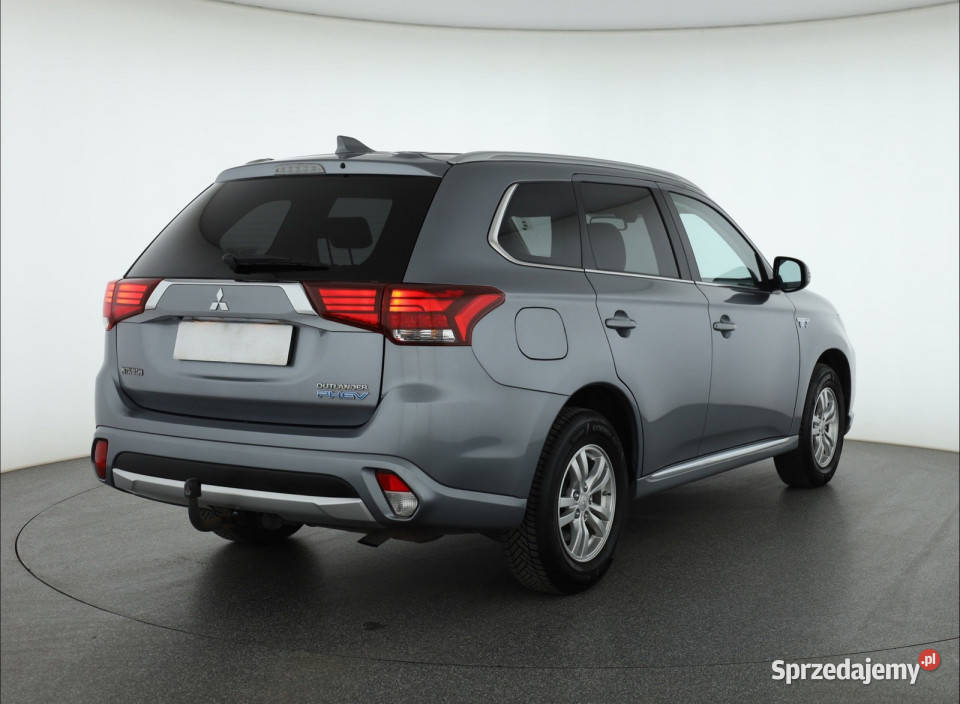 Mitsubishi Outlander 20 PHEV nieuszkodzony
