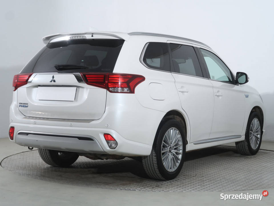 Mitsubishi Outlander 24 PHEV tempomat Bielany Wrocławskie