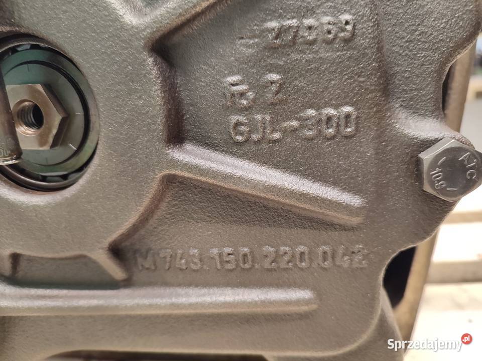 Przekładnia WOM M743150220042 tył FENDT 724 SCR Pozostałe Wilkowo