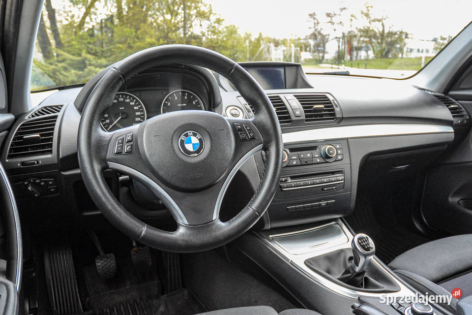 BMW Seria 1 Bezwypadkowy Lift 2011 r iDrive benzyna Wrocław sprzedam