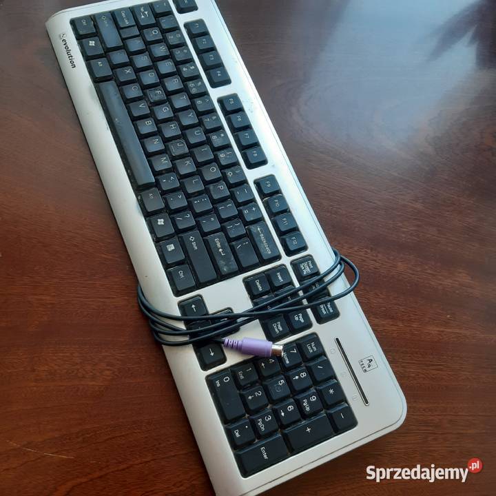 Klawiatura komputerowa używana z okrągłą wtyczką Ostrołęka