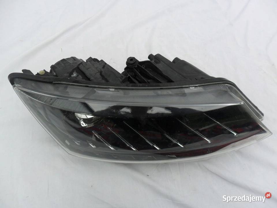 Skoda Octavia III 5E BI XENON Reflektor prawy