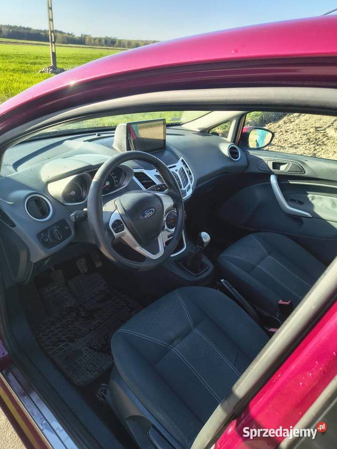 Ford fiesta MK7 podgrzewana przednia szyba Stanin