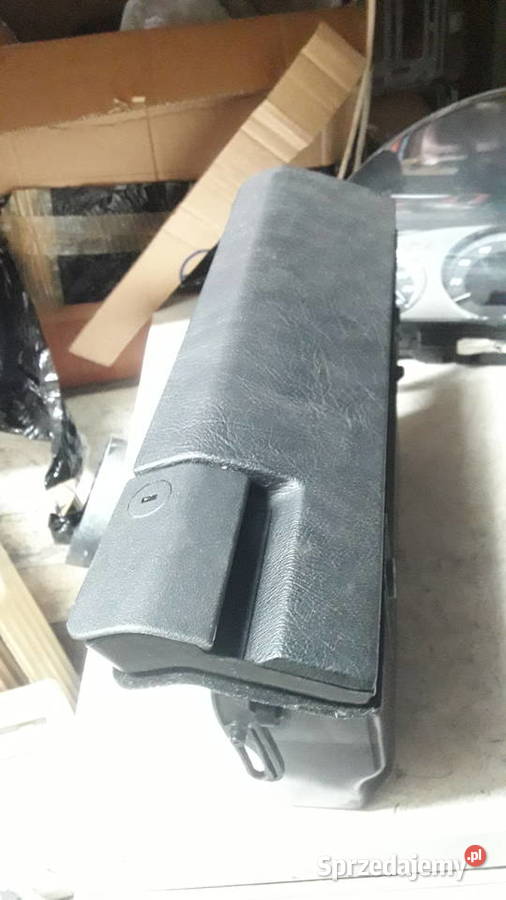 Mercedes W202 schowek w desce czarny pomorskie Gdańsk