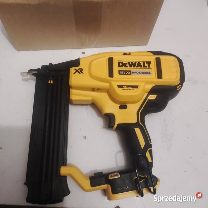 Gwoździarka akumulatorowa DeWalt DCN680N 18V Zawiercie