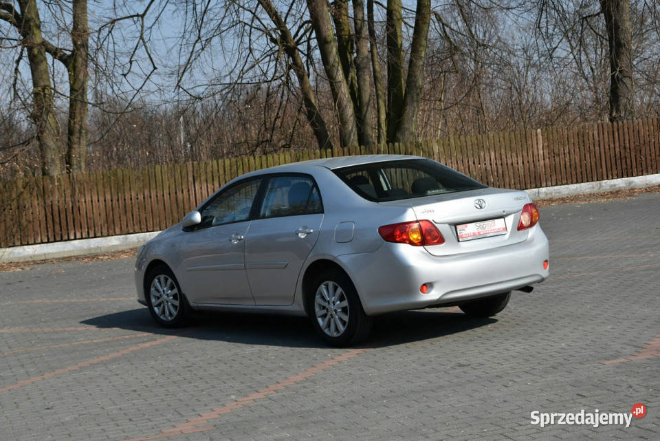 Toyota Corolla 16Benzyna VVTi 132 2009r SALON Kampinos