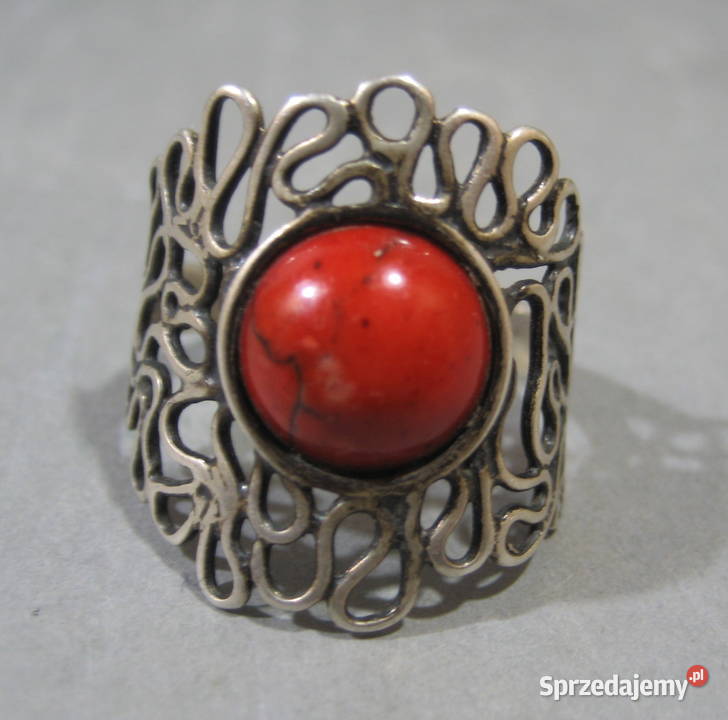 Pierscionek Srebrny z Koralem Polski Warszawa sprzedam