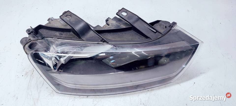REFLEKTOR PRAWY ZWYKŁY AUDI Q3 8U 8U0941004N UK Przystajń