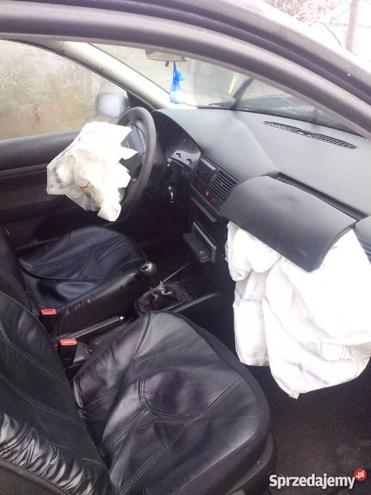 golf 4 14 16v uszkodzony Rok produkcji 2001 Milicz sprzedam