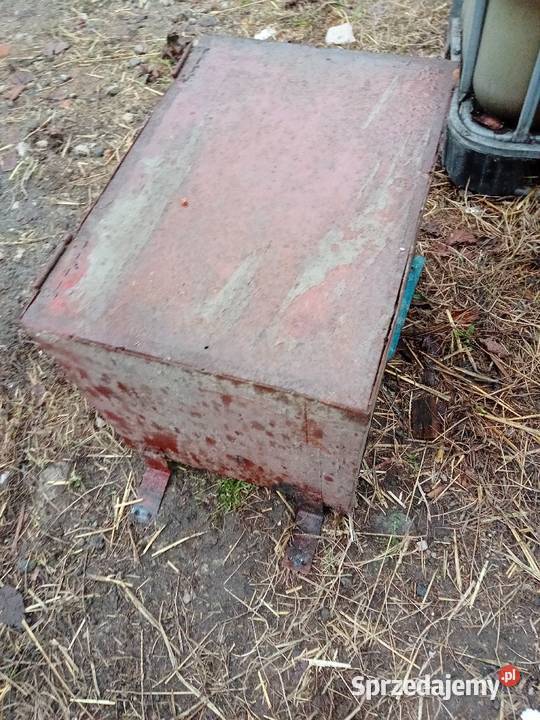 Autolaweta pomoc drogowa schowek na pasy Brzozówka