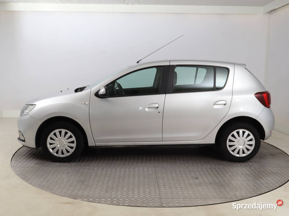 Dacia Sandero 10 SCe radio