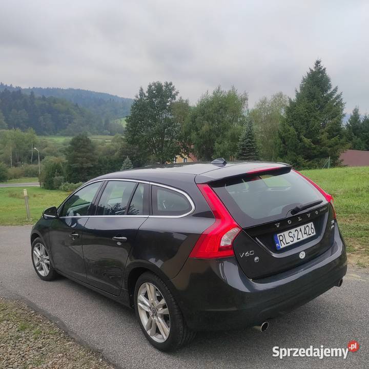 Volvo V60 T6 AWD 30 304 AWD 4x4 Zarejestrowany w benzyna Uherce Mineralne