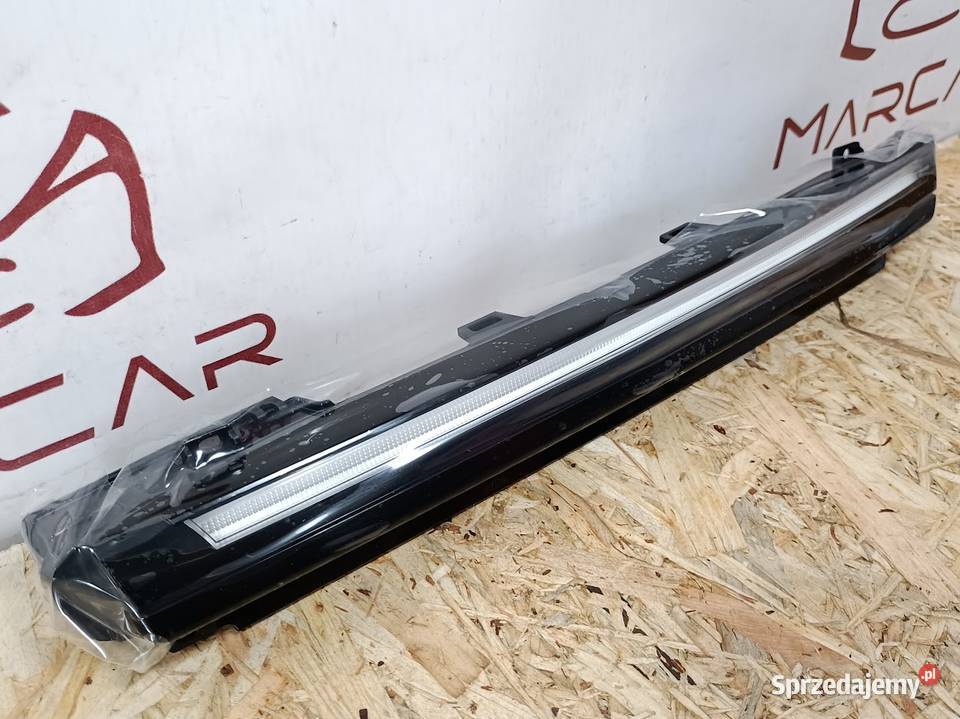 VW GOLF VIII 8 LAMPA DRL LED ATRAPY GRILLA LEWY Pleszew