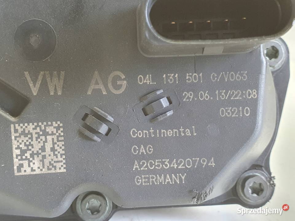 VW Passat B8 20 TDI PRZEPUSTNICA 04L131501C