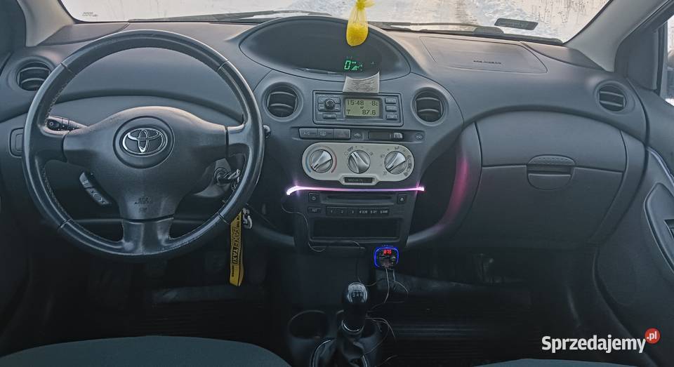 Toyota Yaris nieuszkodzony Zawady-Kolonia