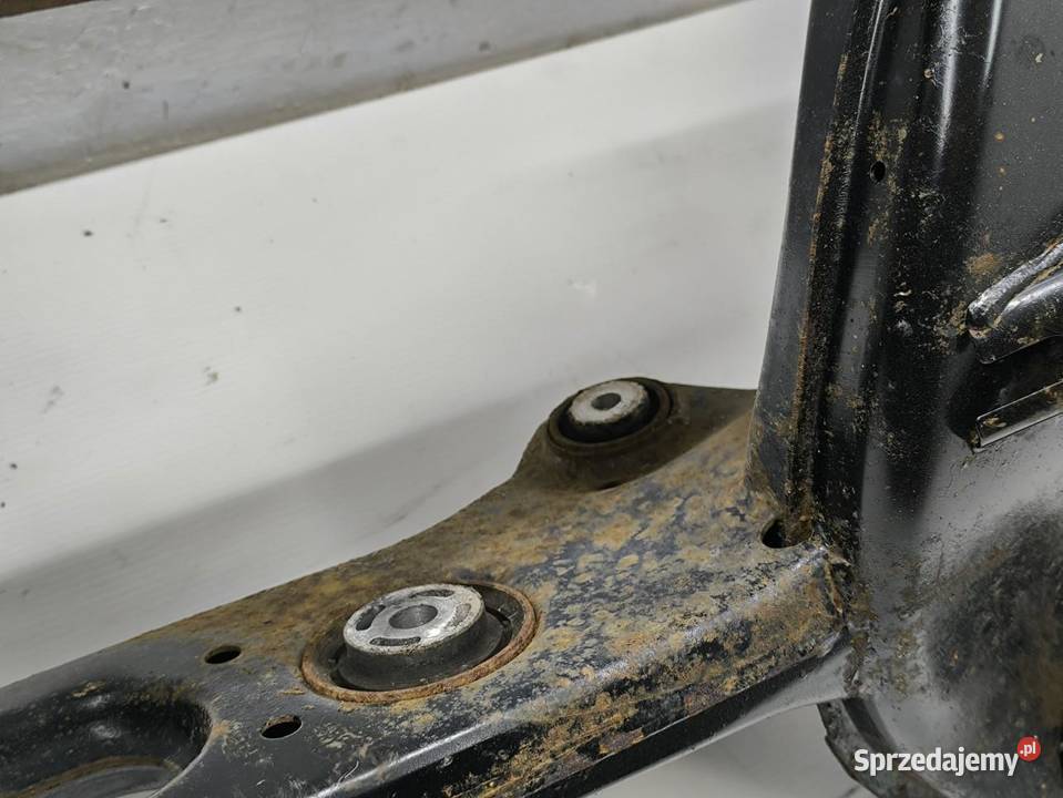 SANKI WÓZEK BELKA TYŁ MERCEDES ECLASA W212 22CDI osobowe