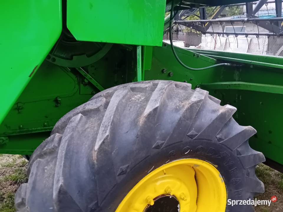 Kombajn zbożowy John Deere 935 nieuszkodzony świętokrzyskie Wodzisław