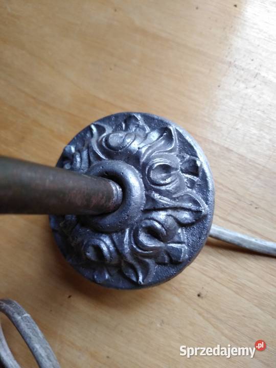 Stara lampka ołtarzowa imitująca płomyk zabytek