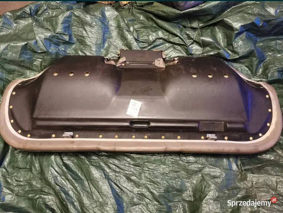 Beżowa kanapa BMW E34 kombi osobowe Fotele i kanapy