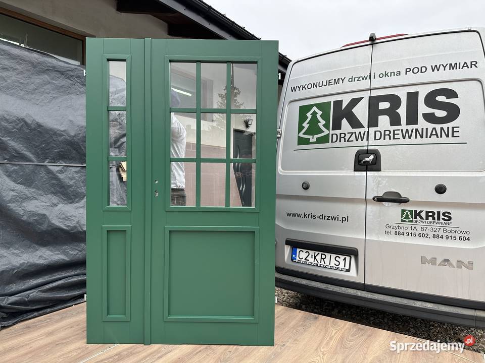 Drzwi zewnętrzne drewniane z doświetlami w Grzybno