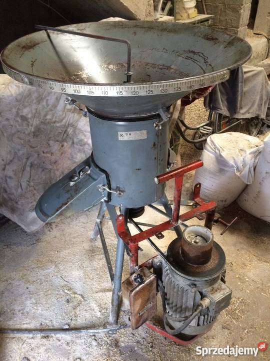 Śrutownik bijakowy Bąk Wyszyna sprzedam