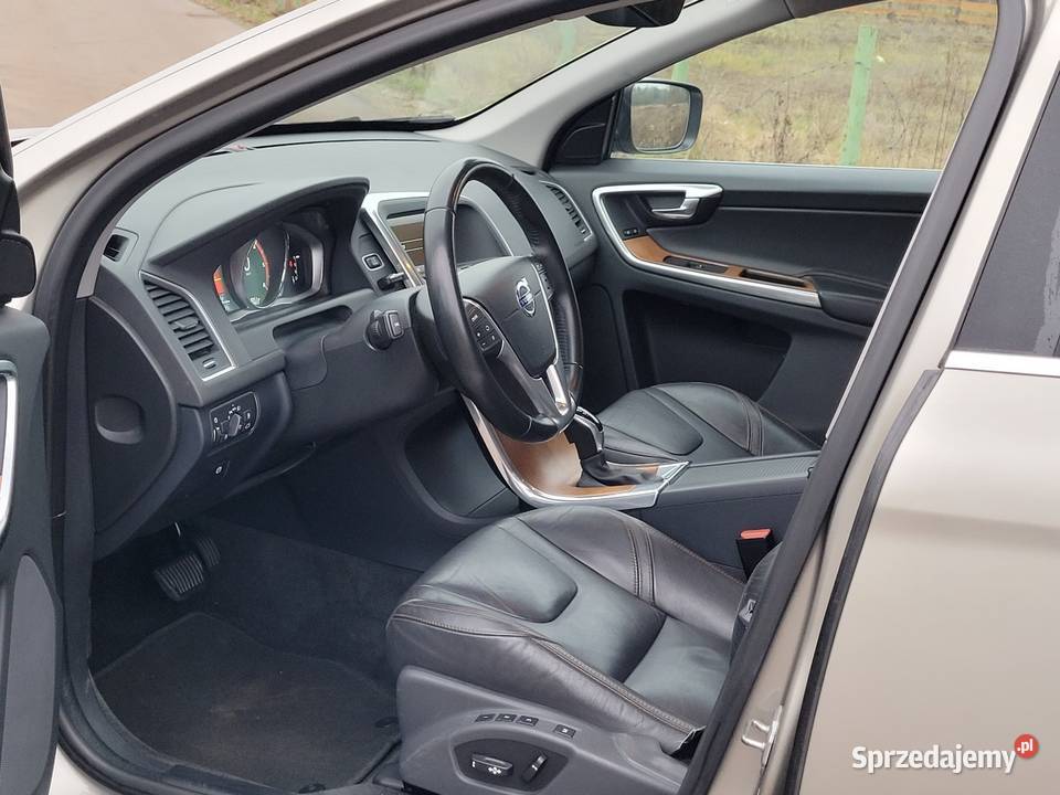 Volvo XC60 D4 Summum Salon Polska Serwis ASO czujnik deszczu mazowieckie Warszawa