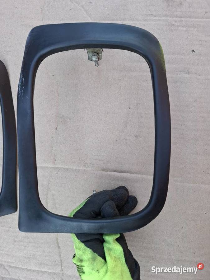 Zewnętrzne ramki reflektorów przednich Fiat 126p Motoryzacja opolskie Strzelce Opolskie